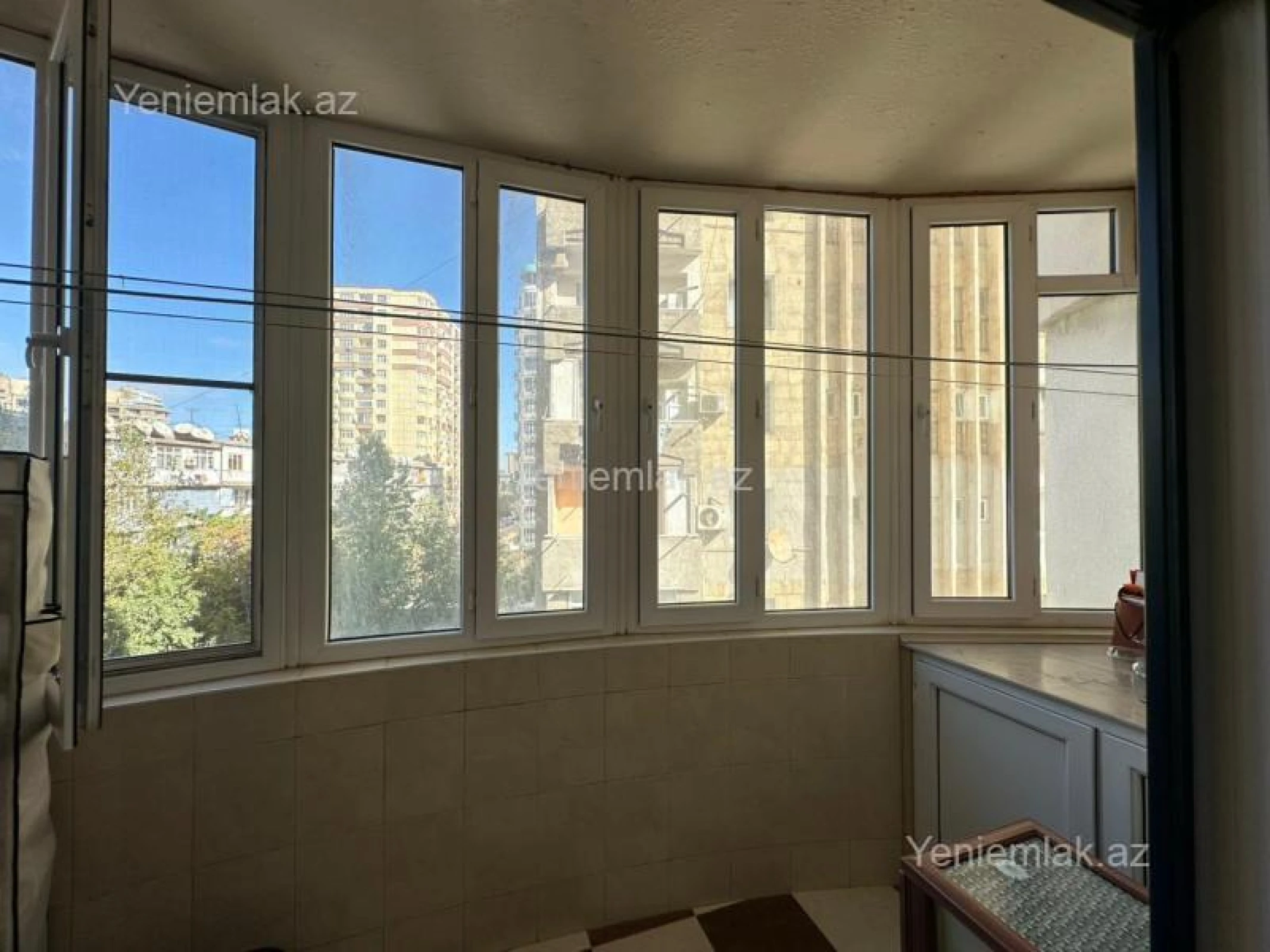 Satılır 3 otaqlı yeni tikili 130 m²