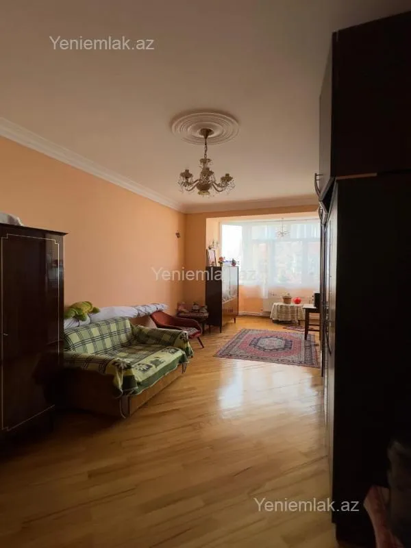Satılır 4 otaqlı yeni tikili 140 m²