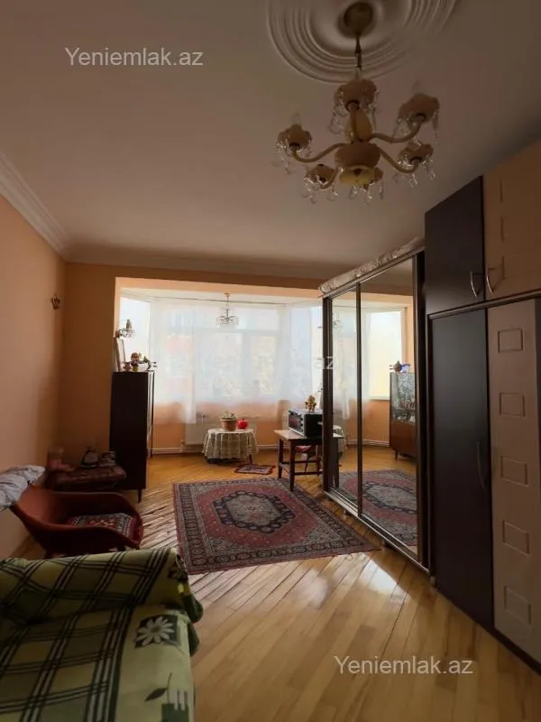 Satılır 4 otaqlı yeni tikili 140 m²