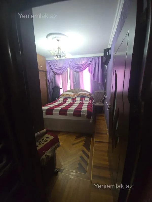 Satılır 2 otaqlı köhnə tikili 70 m²
