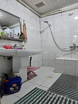 Satılır 2 otaqlı köhnə tikili 70 m²