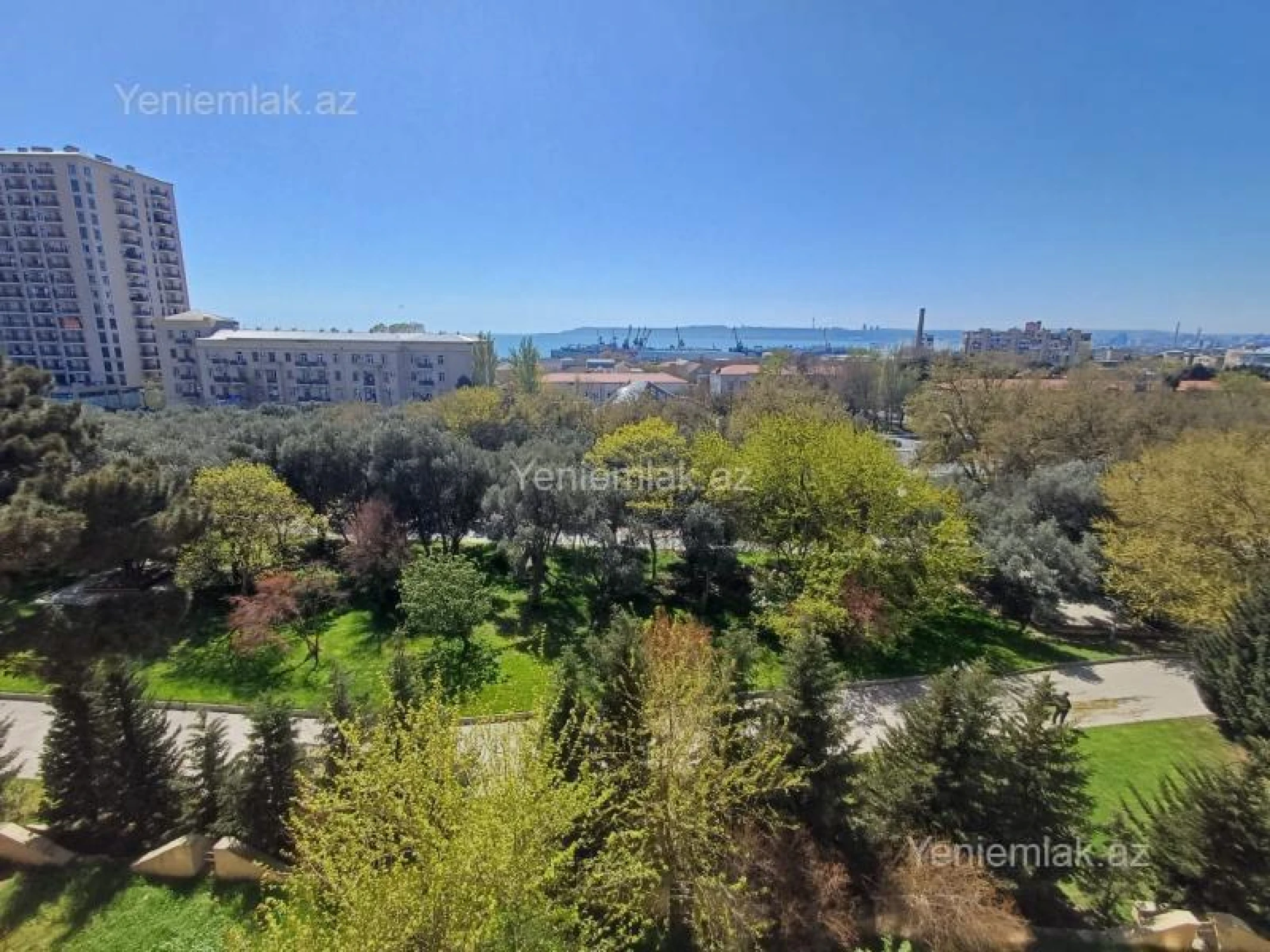 Satılır 2 otaqlı köhnə tikili 70 m²