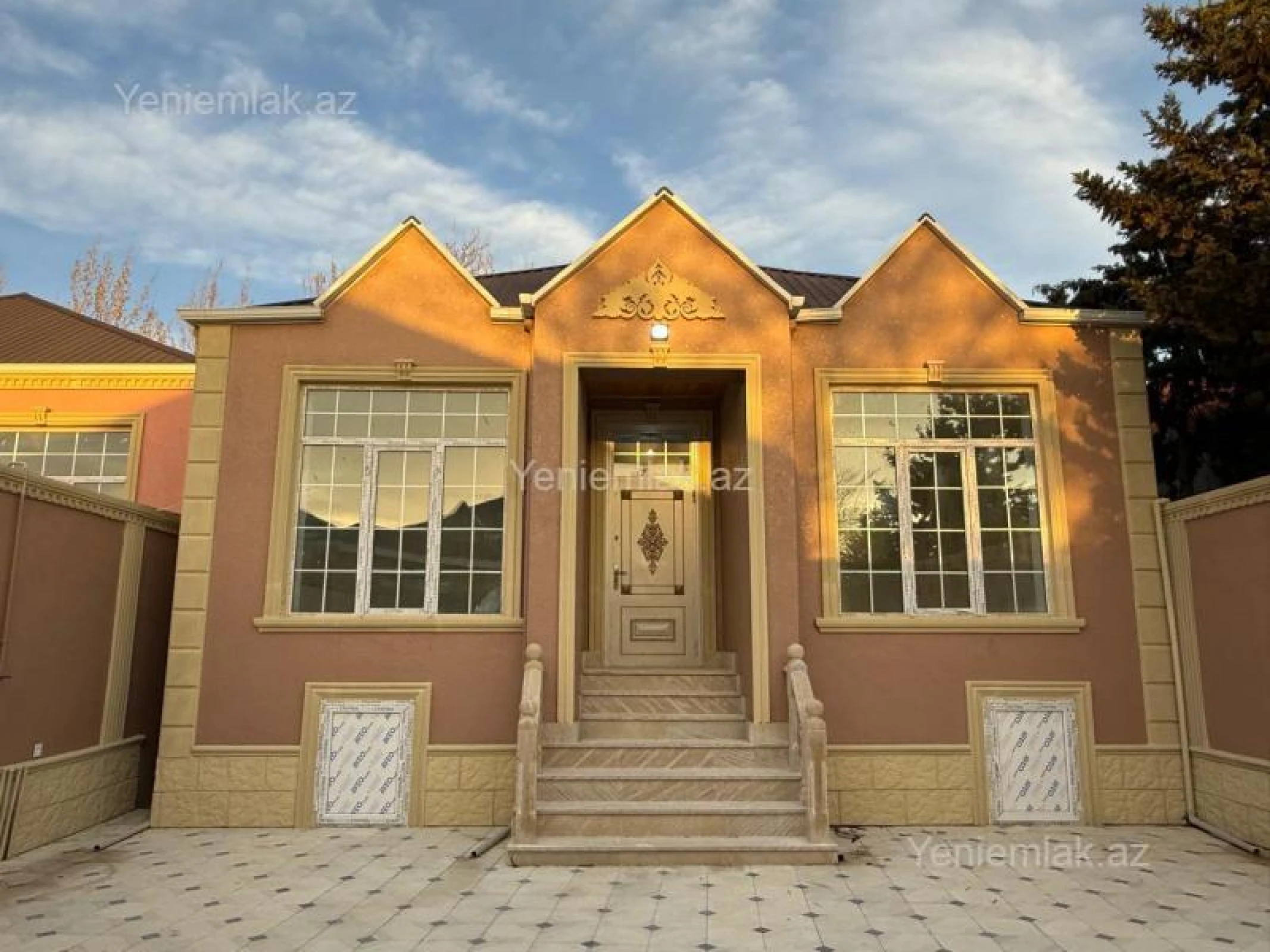 Satılır 4 otaqlı həyət evi 120 m²