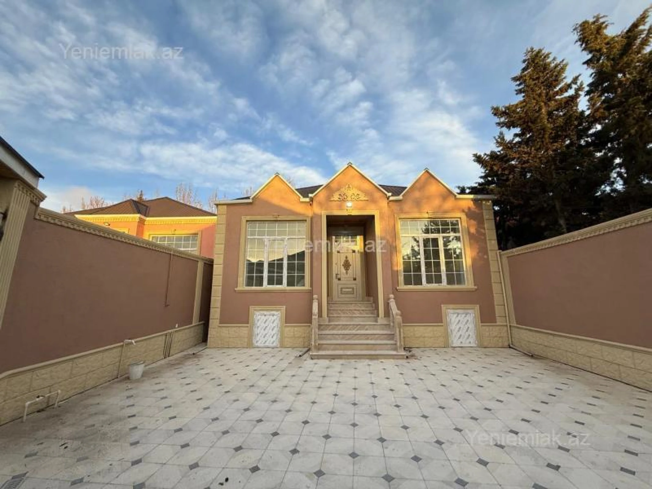 Satılır 4 otaqlı həyət evi 120 m²