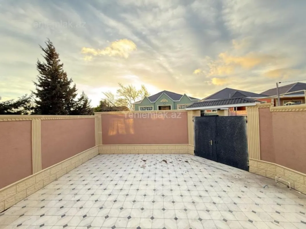 Satılır 4 otaqlı həyət evi 120 m²