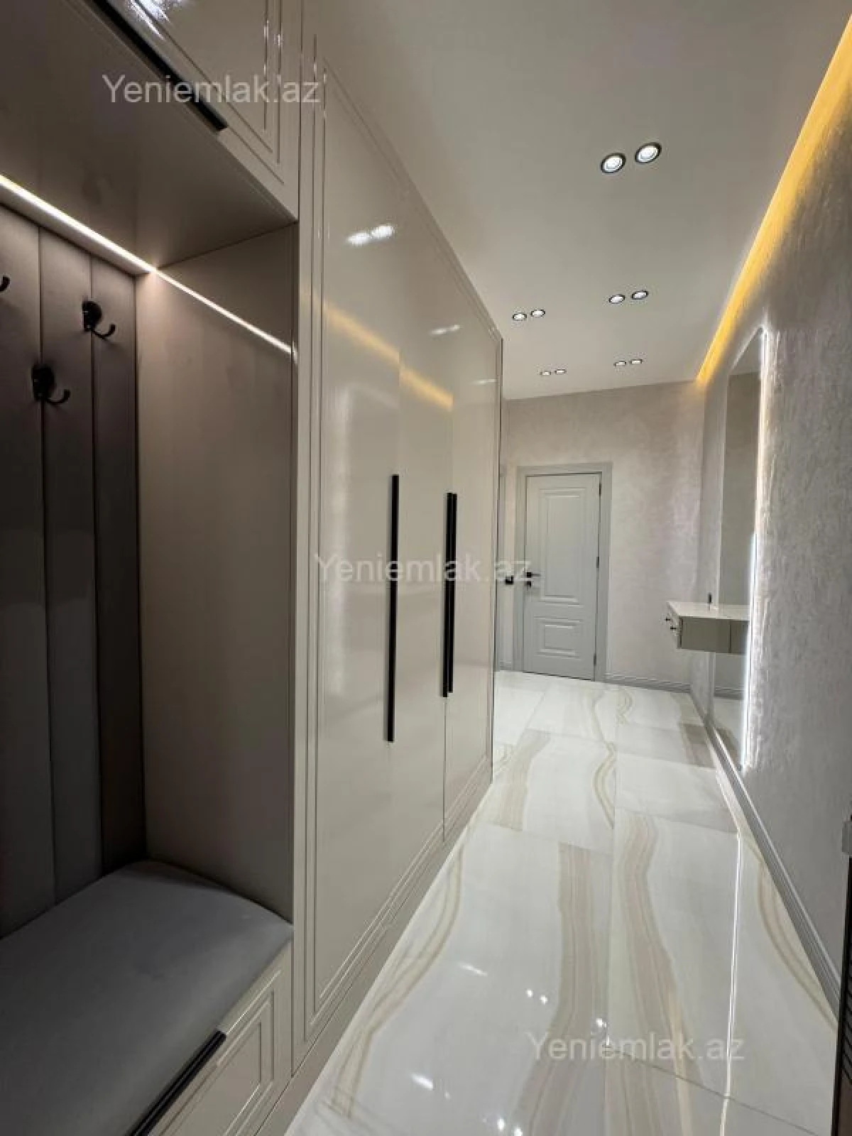 Satılır 2 otaqlı yeni tikili 55 m²