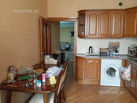 Satılır 3 otaqlı yeni tikili 150 m²