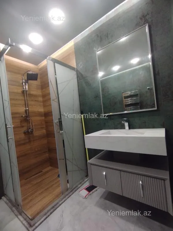 Satılır 3 otaqlı yeni tikili 80 m²