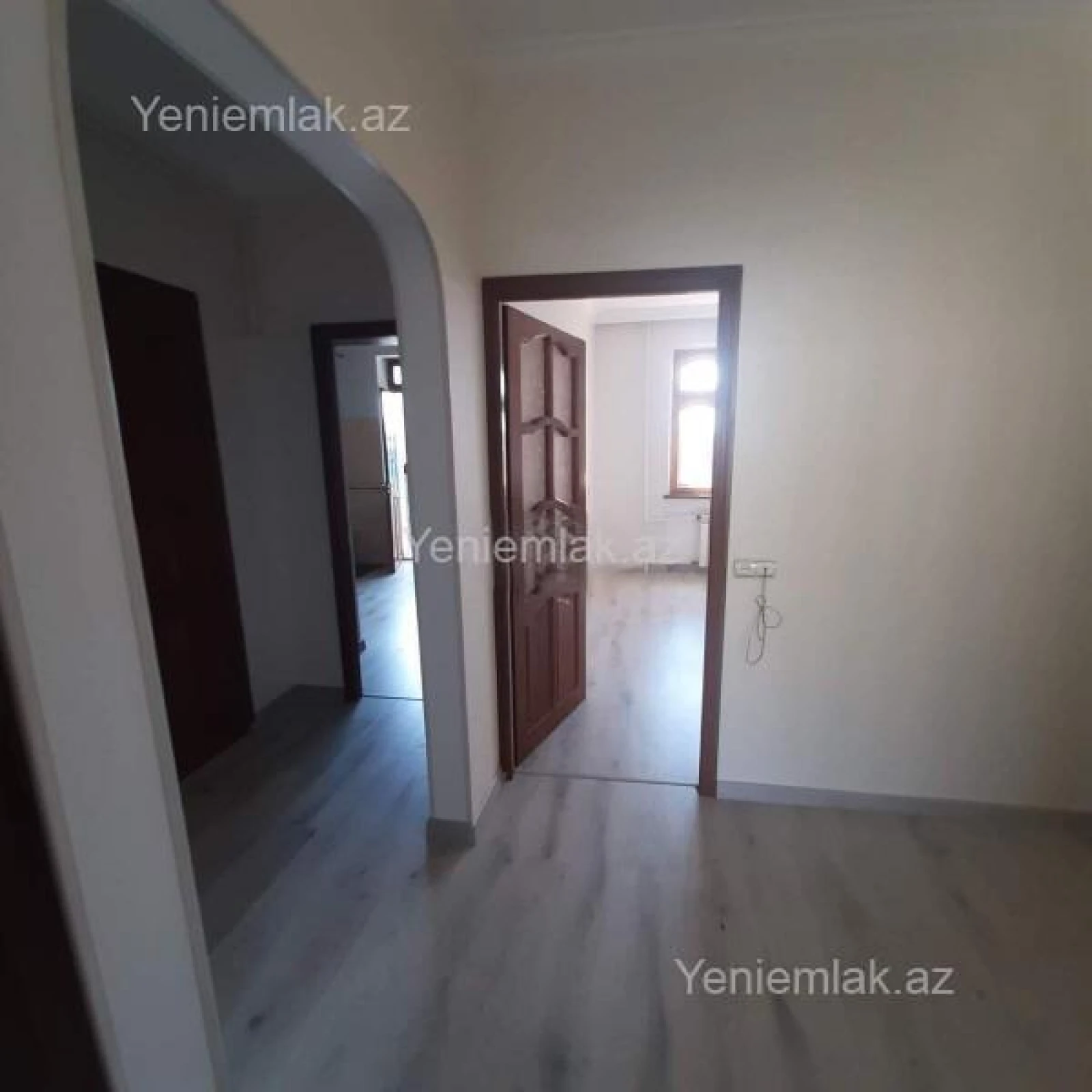 Satılır 3 otaqlı köhnə tikili 75 m²