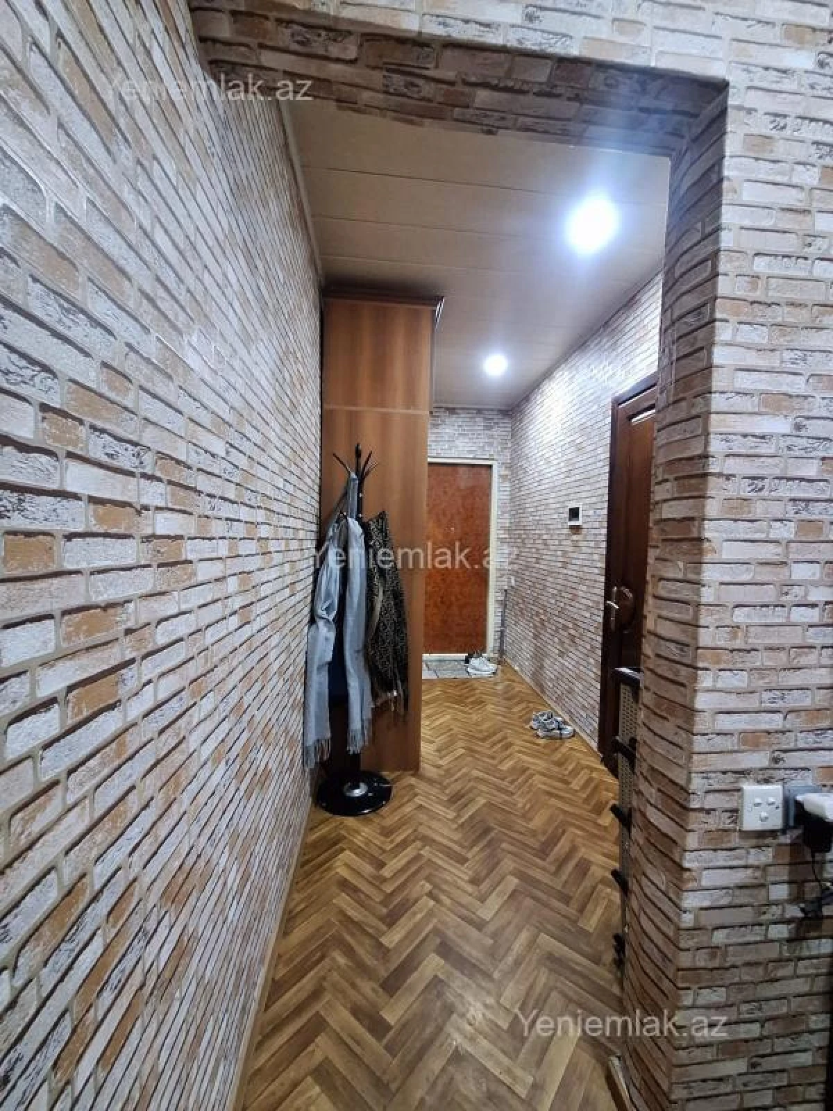 Satılır 1 otaqlı köhnə tikili 40 m²