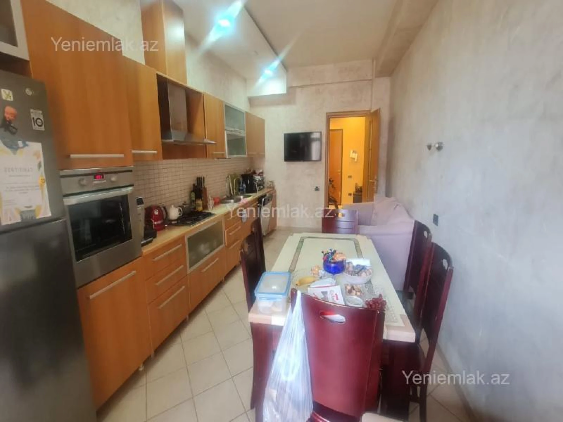 Satılır 3 otaqlı yeni tikili 185 m²
