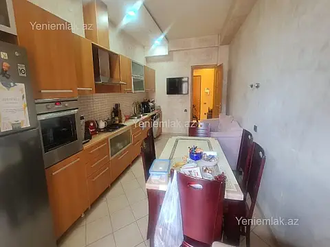 Satılır 3 otaqlı yeni tikili 185 m²