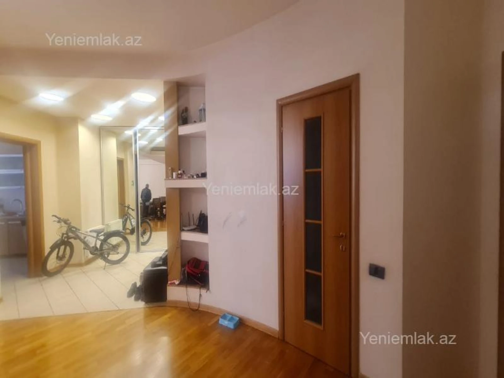 Satılır 3 otaqlı yeni tikili 185 m²