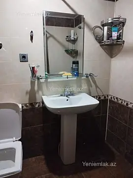 Satılır 3 otaqlı köhnə tikili 70 m² — Bakı, Binəqədi 3 otaq 70.00 m²