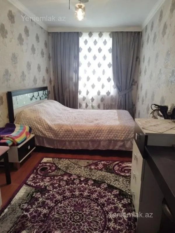 Satılır 3 otaqlı köhnə tikili 70 m²