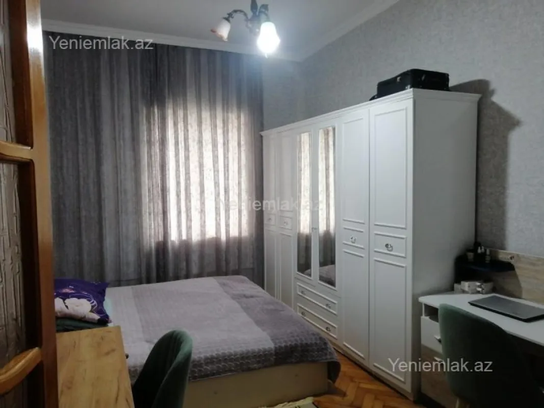 Satılır 2 otaqlı köhnə tikili 50 m²