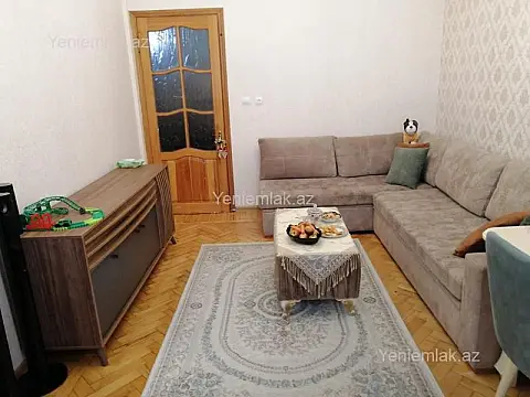 Satılır 2 otaqlı köhnə tikili 50 m²