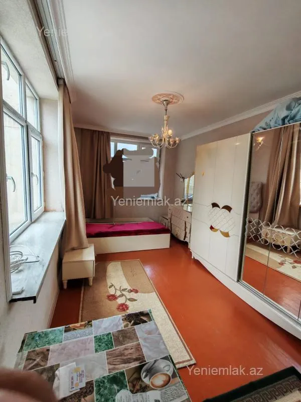 Satılır 2 otaqlı köhnə tikili 40 m²