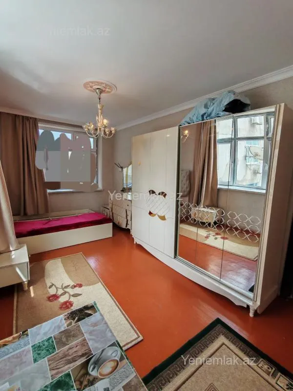 Satılır 2 otaqlı köhnə tikili 40 m²