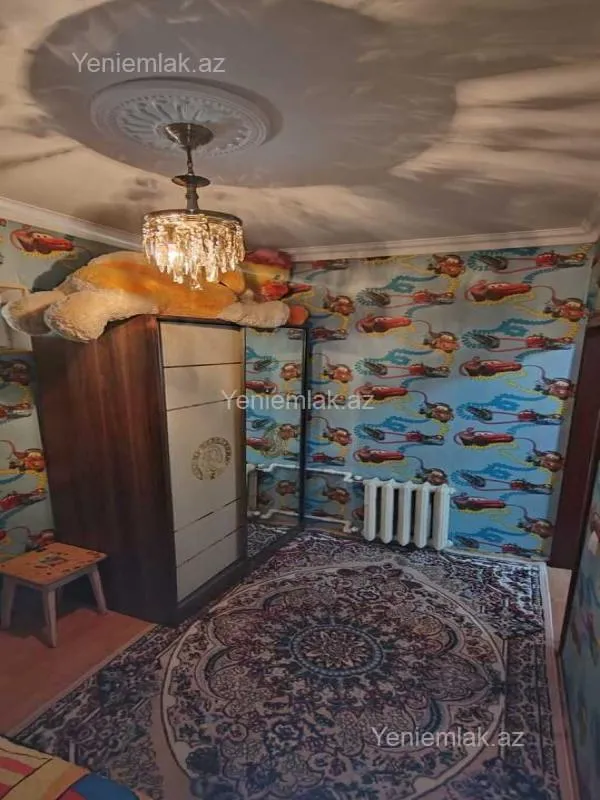 Satılır 3 otaqlı köhnə tikili 70 m²