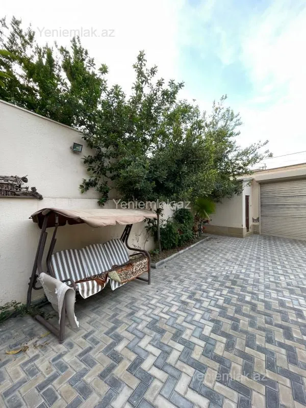 Satılır 7 otaqlı həyət evi 555 m²