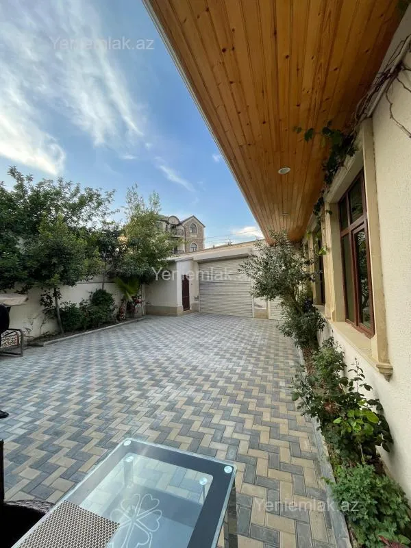Satılır 7 otaqlı həyət evi 555 m²