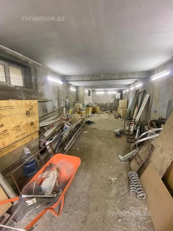 Satılır 10 otaqlı həyət evi 1348 m²