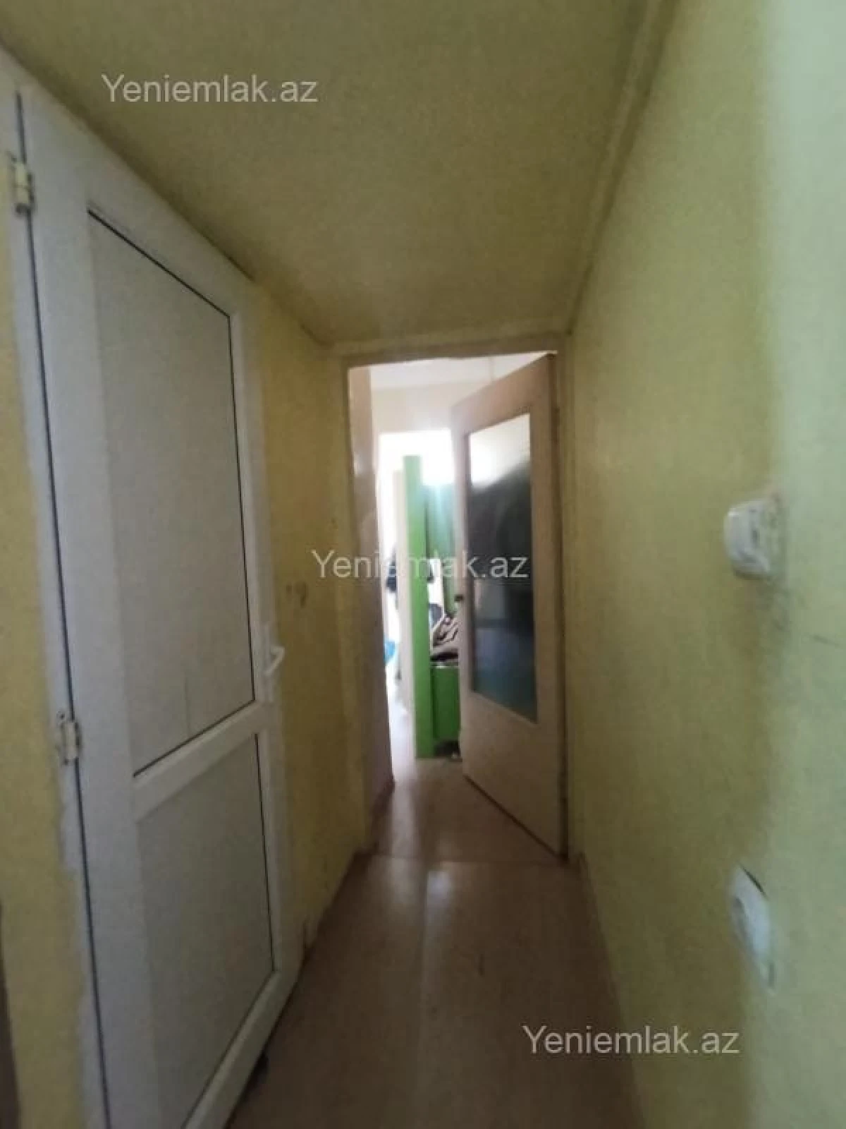 Satılır 2 otaqlı köhnə tikili 43 m²