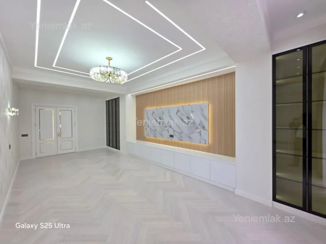 Satılır 4 otaqlı yeni tikili 185 m²