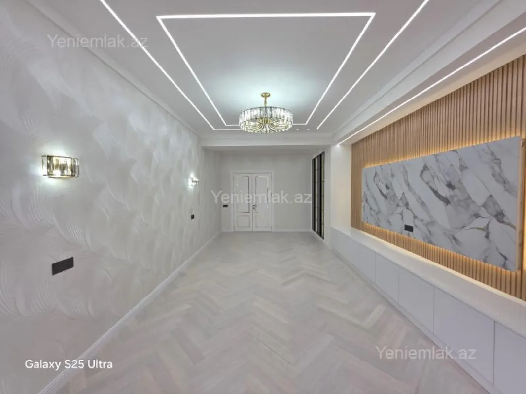Satılır 4 otaqlı yeni tikili 185 m²