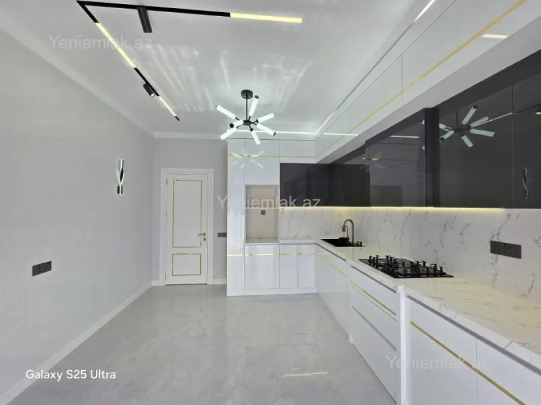 Satılır 4 otaqlı yeni tikili 185 m²