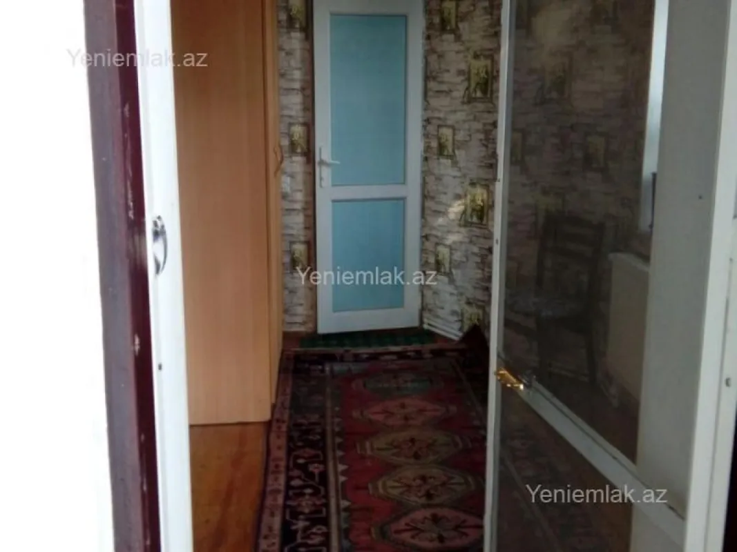 Satılır 5 otaqlı həyət evi 250 m²