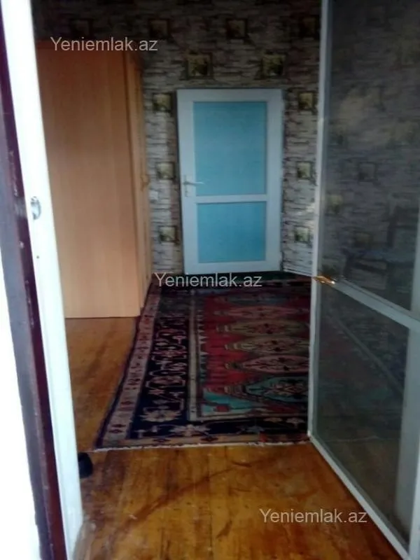 Satılır 5 otaqlı həyət evi 250 m²