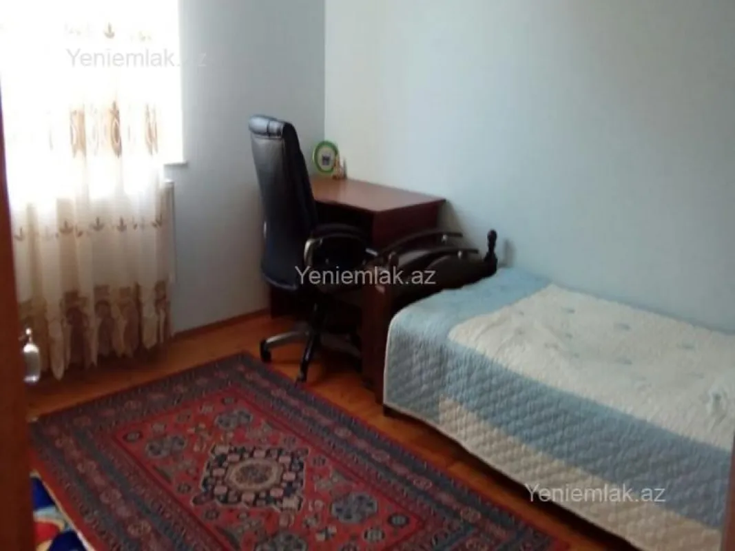Satılır 5 otaqlı həyət evi 250 m²