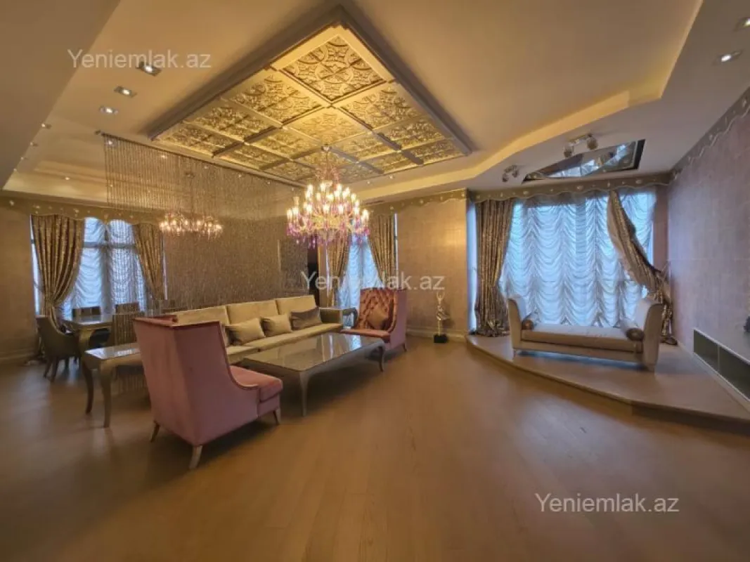 Satılır 4 otaqlı yeni tikili 240 m²