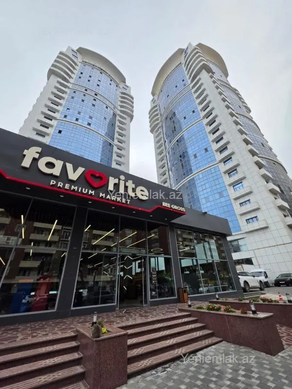 Satılır 4 otaqlı yeni tikili 240 m²