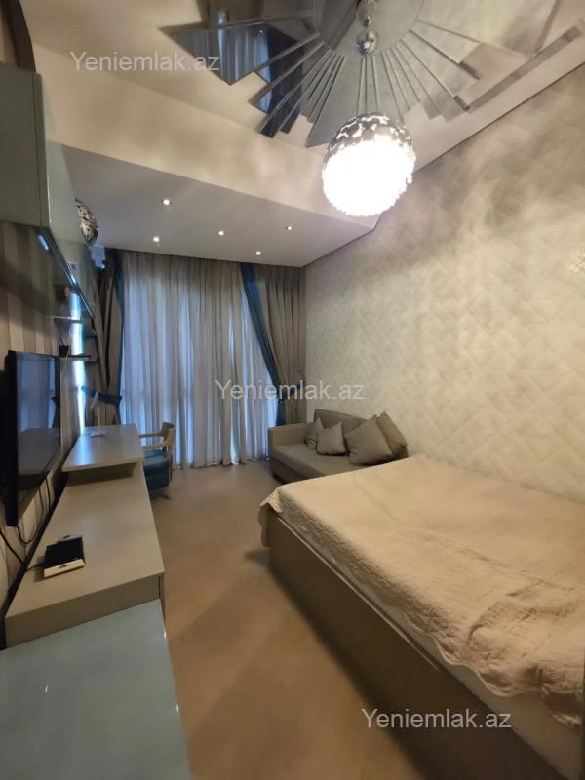 Satılır 4 otaqlı yeni tikili 240 m²