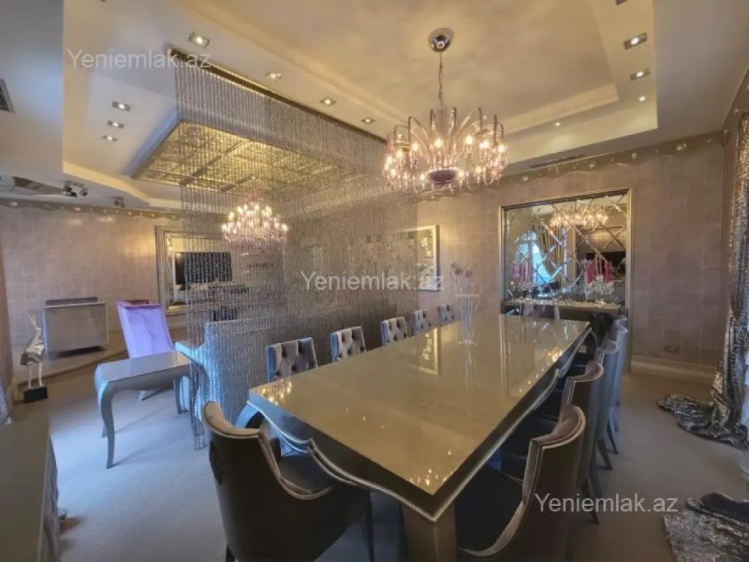 Satılır 4 otaqlı yeni tikili 240 m²