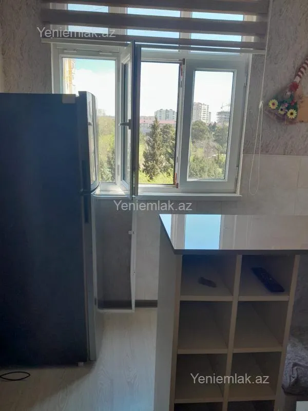Satılır 1 otaqlı köhnə tikili 33 m²