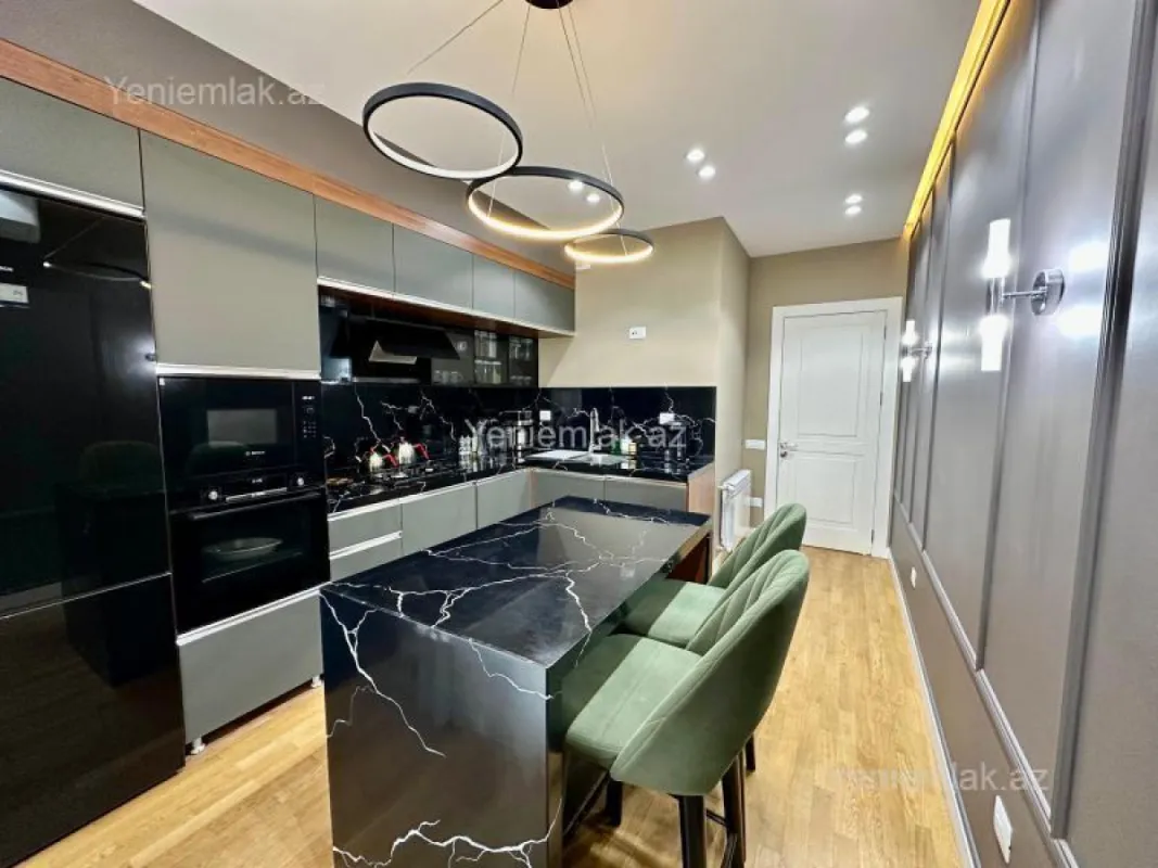 Satılır 2 otaqlı yeni tikili 105.5 m²