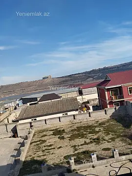 Satılır 11 otaqlı həyət evi 600 m²