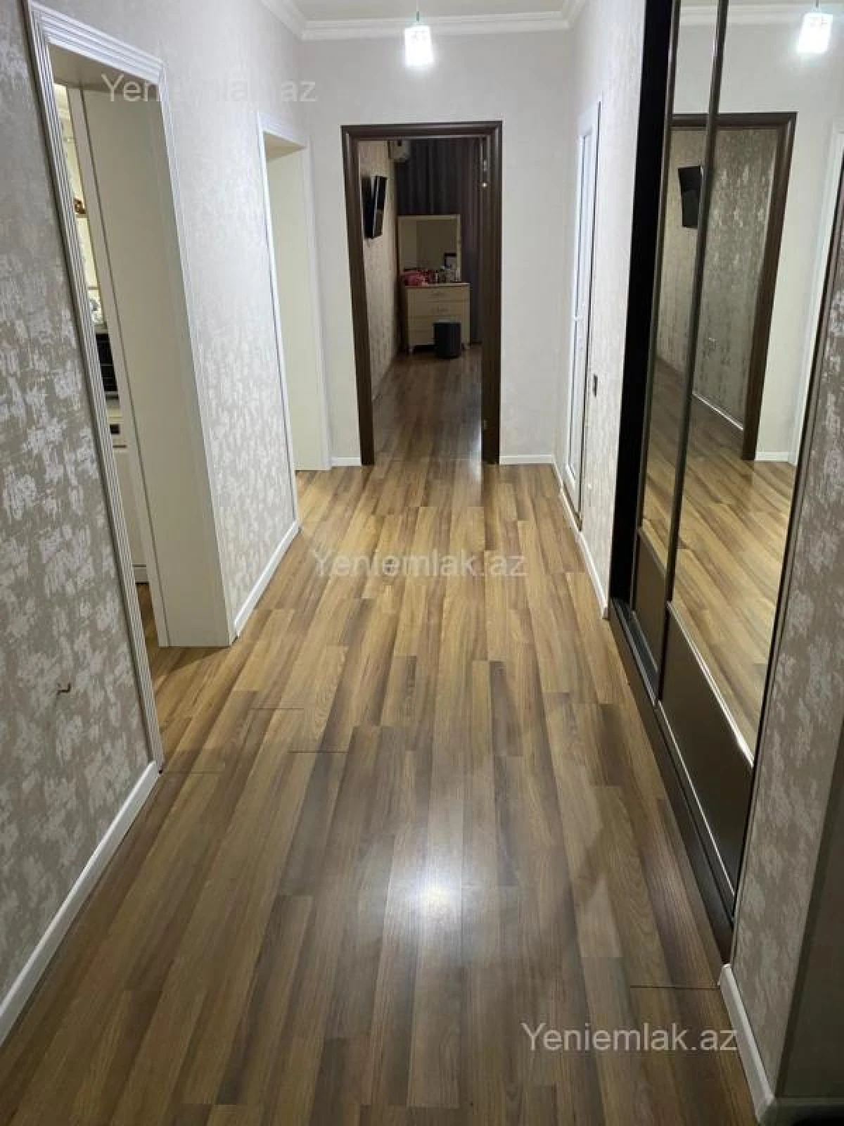 Satılır 2 otaqlı yeni tikili 71 m²