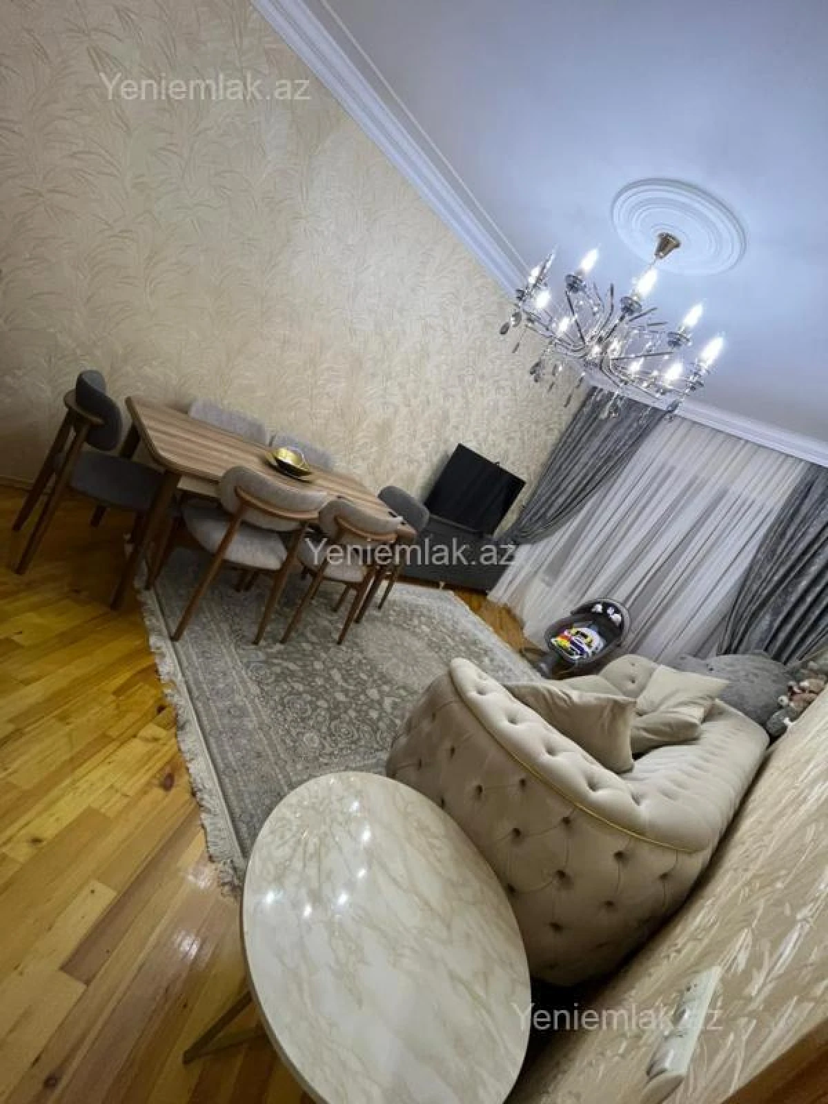 Satılır 2 otaqlı köhnə tikili 60 m²