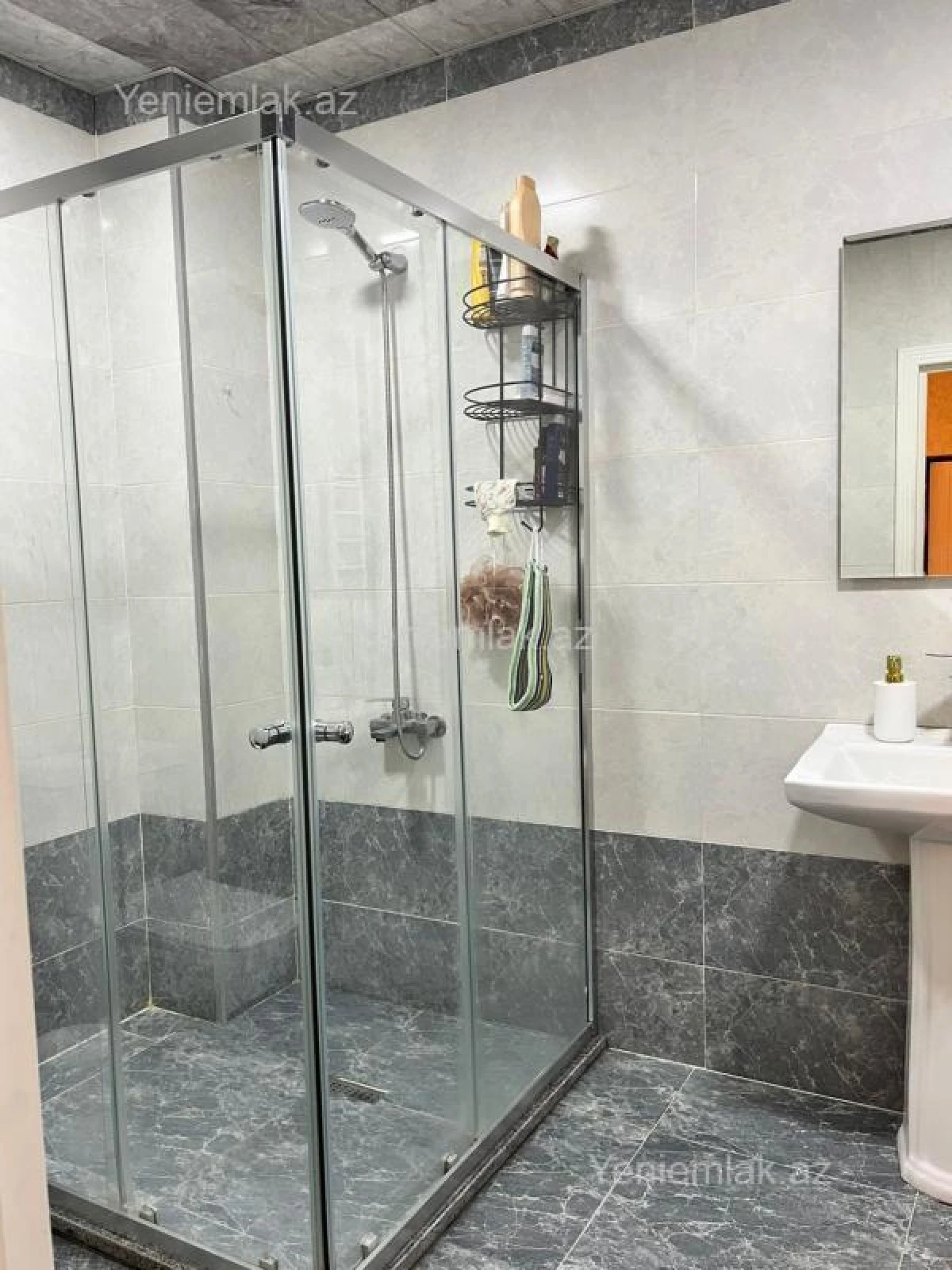 Satılır 2 otaqlı yeni tikili 70 m²