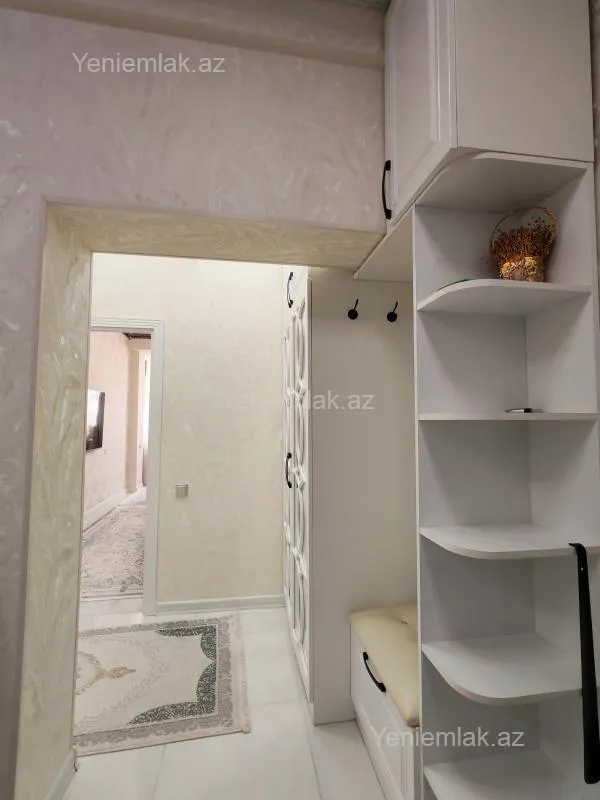 Satılır 2 otaqlı yeni tikili 61 m²