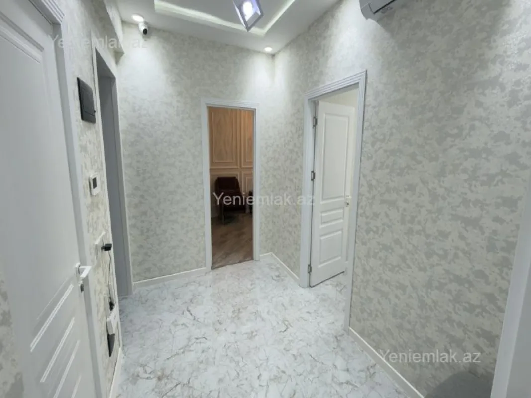 Satılır 2 otaqlı yeni tikili 76 m²