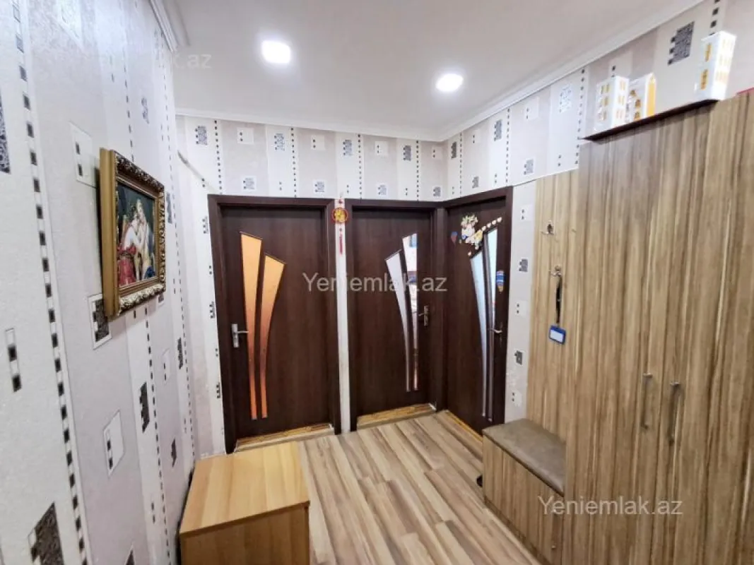Satılır 3 otaqlı köhnə tikili 75 m²
