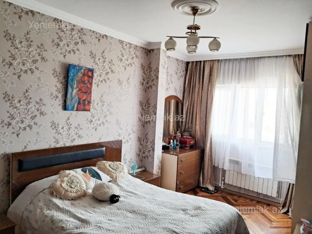 Satılır 3 otaqlı köhnə tikili 75 m²