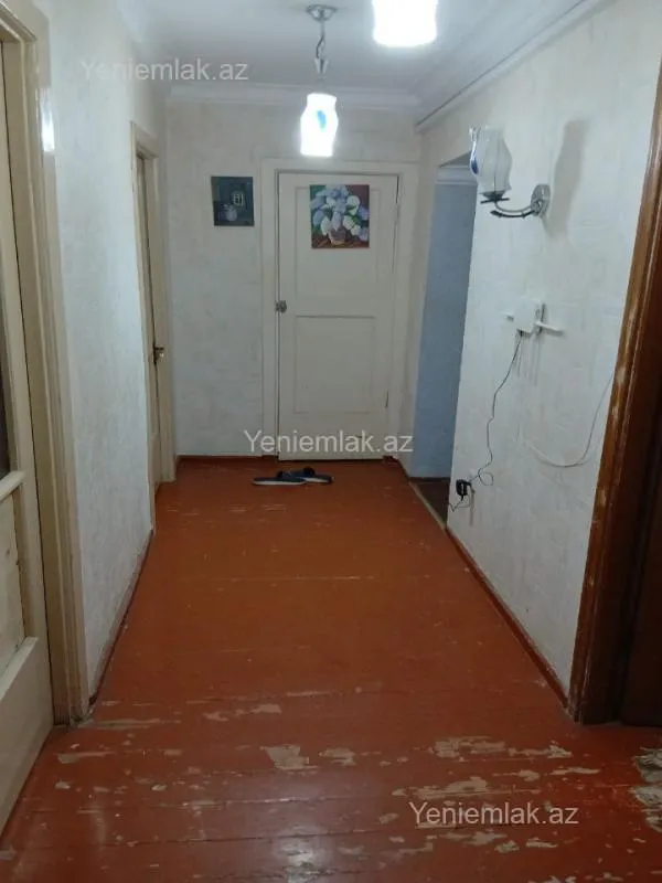 Satılır 3 otaqlı köhnə tikili 80 m²