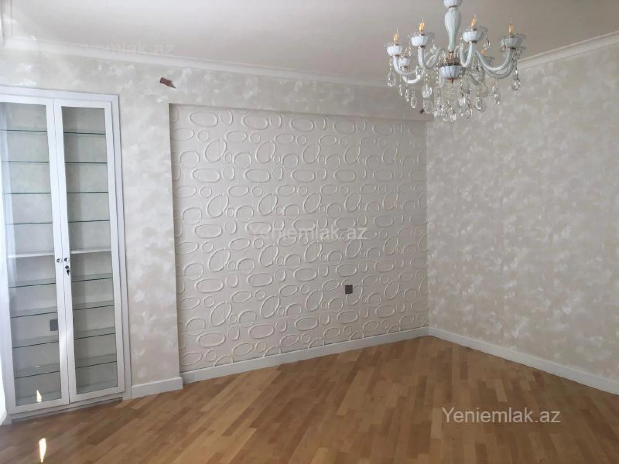 Satılır 3 otaqlı yeni tikili 150 m²